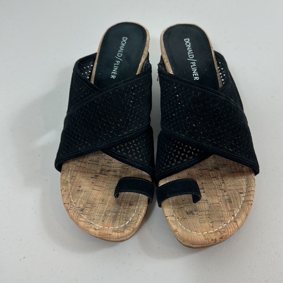 Donald Pliner black wedge sandals - Picture 2 of 3